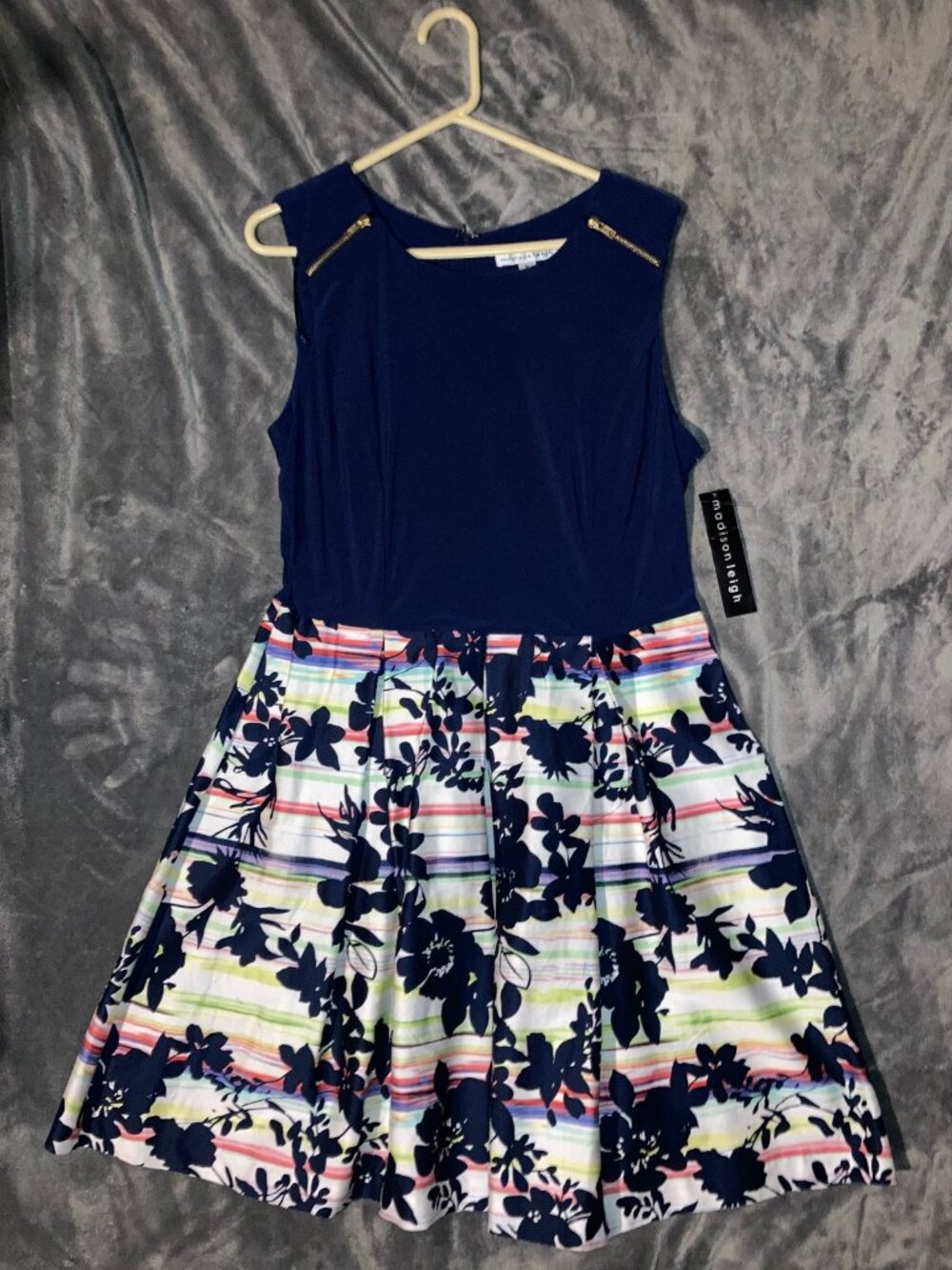 Madison Leigh Navy and Colorful Size 16